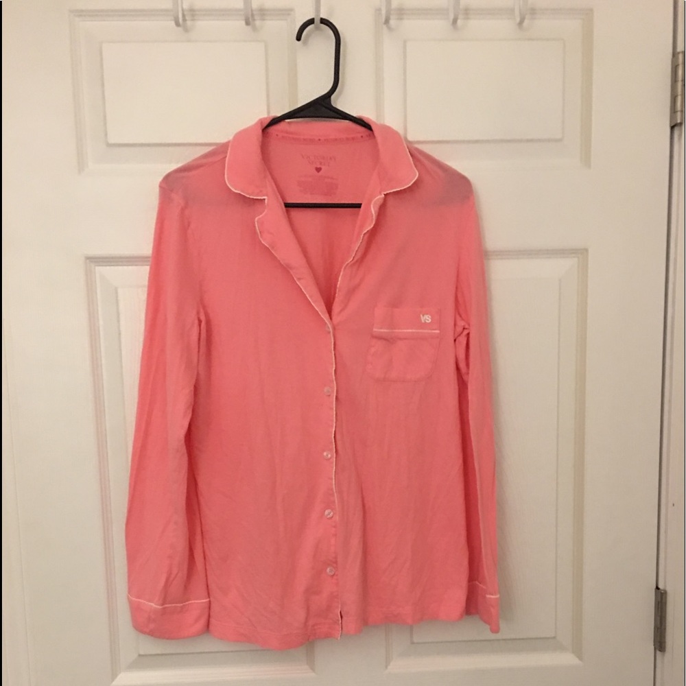 🌟Victoria’s Secret sleep shirt. Size small